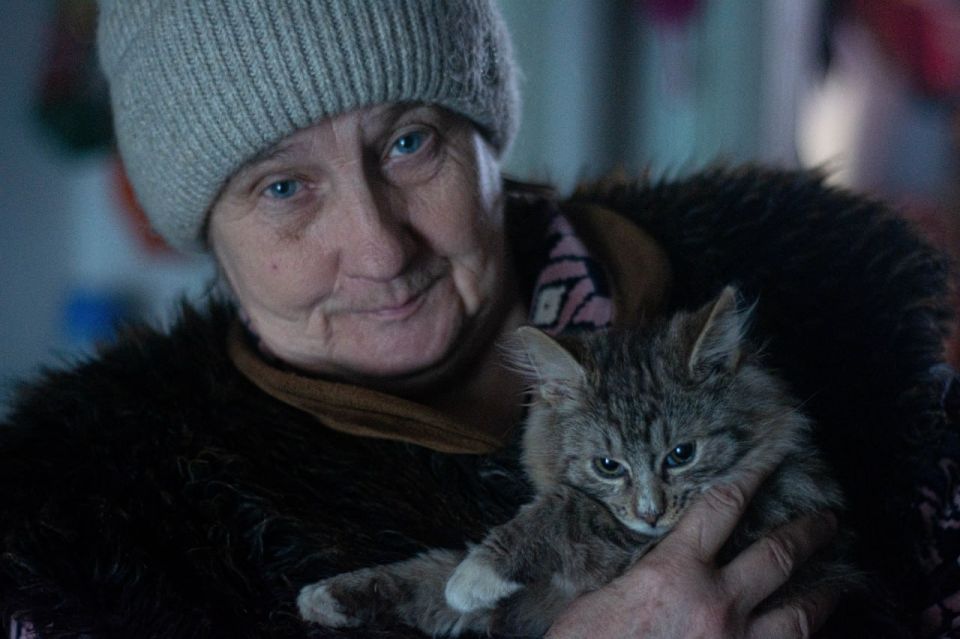 “И будет у нас свой дом”: как мобильный ветеринарный пункт спасает животных в освобожденной Авдеевке