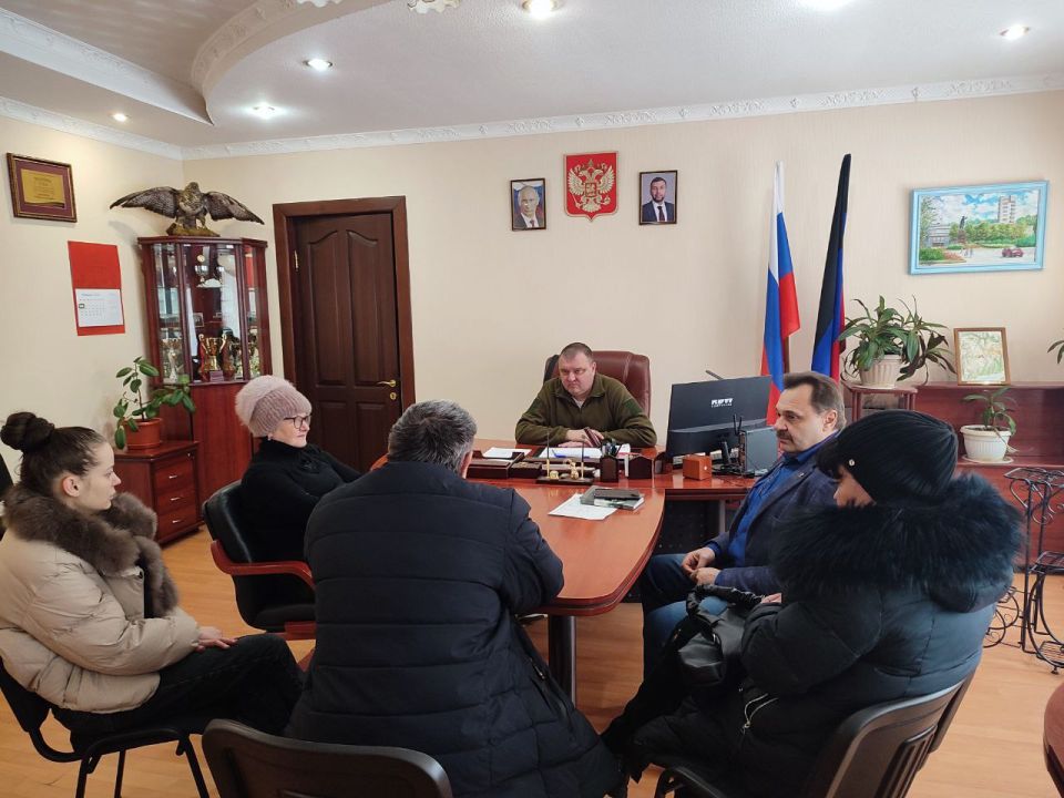 Сегодня, 2 февраля 2025 года, в Управе Кировского внутригородского района Администрации городского округа Донецк ДНР провел личный прием граждан