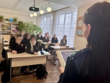 Личный состав учреждений ГУФСИН России по ДНР проводит профориентационную работу со школьниками