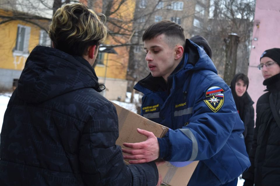 Добровольцы Донецкого РО ВСКС помогли в разгрузке гуманитарной помощи