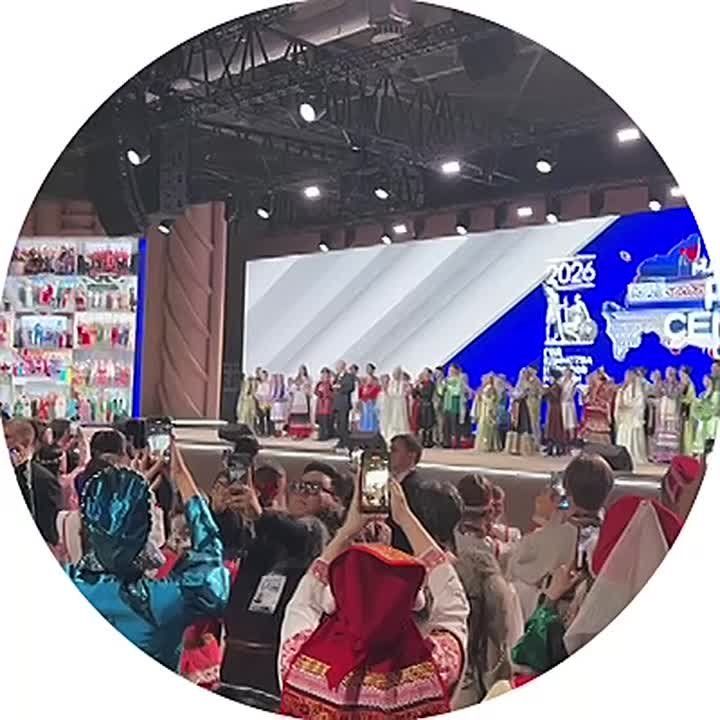 Прямо сейчас Президент Российской Федерации Владимир Путин