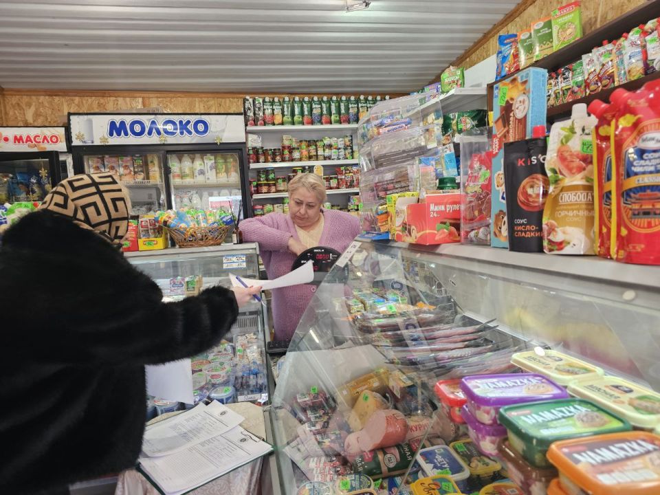 Елена Рязанцева: Народный контроль проверил магазины в Пролетарском районе Донецка