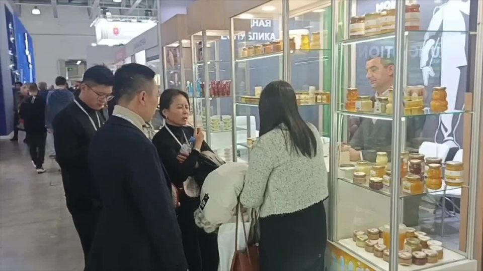 Второй день «Продэкспо-2026»: предприятия ДНР продолжают активную работу на международной выставке