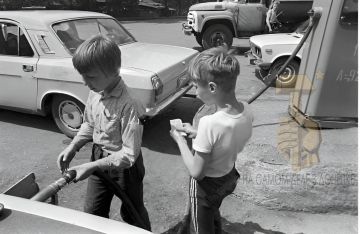 Продажу бензина несовершеннолетним ограничили в ДНР