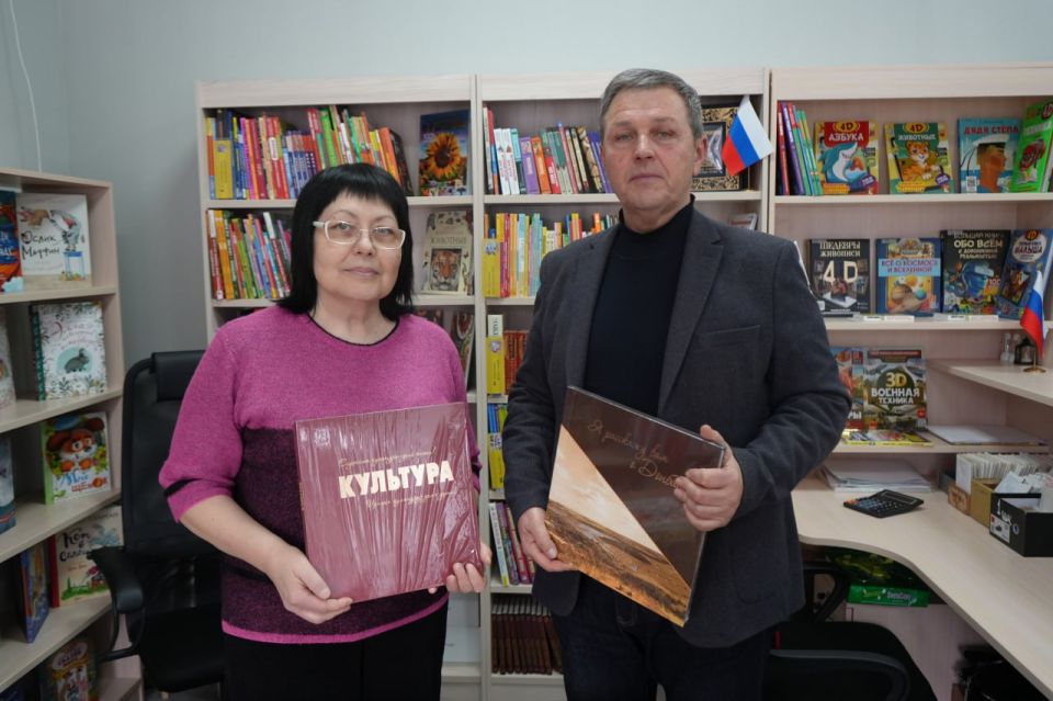 Михаил Желтяков: Сегодня мы отмечаем Международный день книгодарения – праздник, который объединяет всех, кто любит книгу