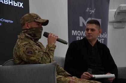 В Донецке прошел «Диалог на равных» с бойцом африканского корпуса Минобороны РФ