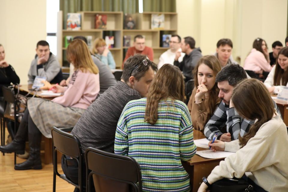 В библиотеке имени Н.К. Крупской состоялась интеллектуальная игра ко Дню российской науки