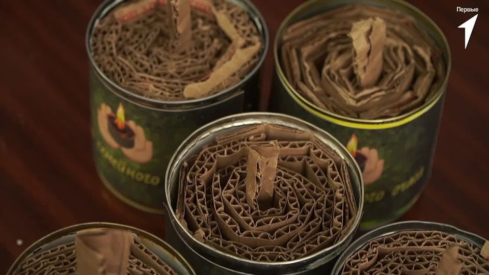 Волонтеры из Донецка сделали 30 окопных свечей из церковных огарков