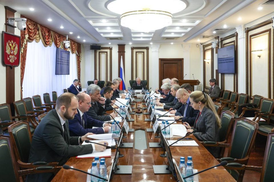 «О состоянии и проблемах нормативно-правового регулирования в сфере регистрации автотранспортных средств. Вопросы безопасности» — тема сегодняшнего совещания Комитета Совета Федерации по обороне и безопасности