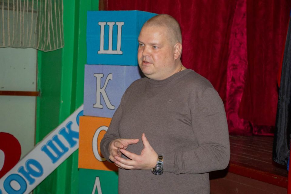 Петр Потапенко пообщался с учащимися школы №69 в Донецке