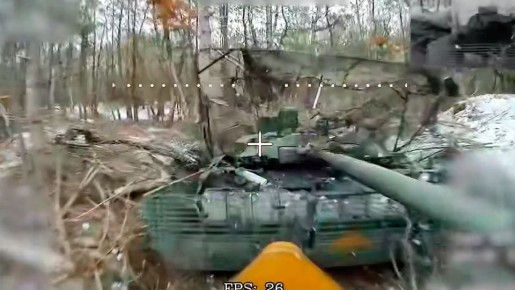 Дроноводы поразили колесный танк французского производства в ДНР