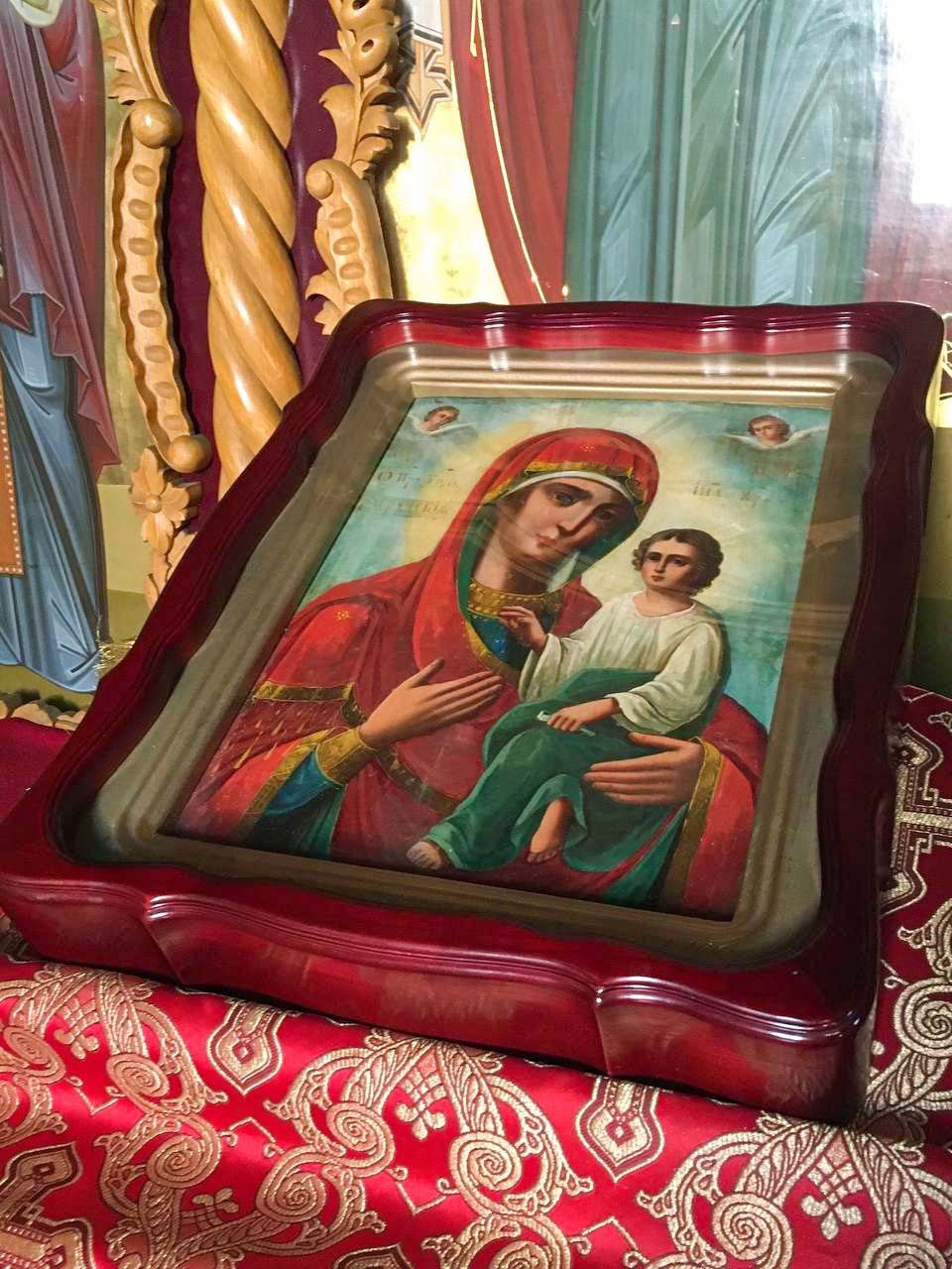 Все мы любим и почитаем в нашем храме «Тихвинскую» икону Божией Матери.
