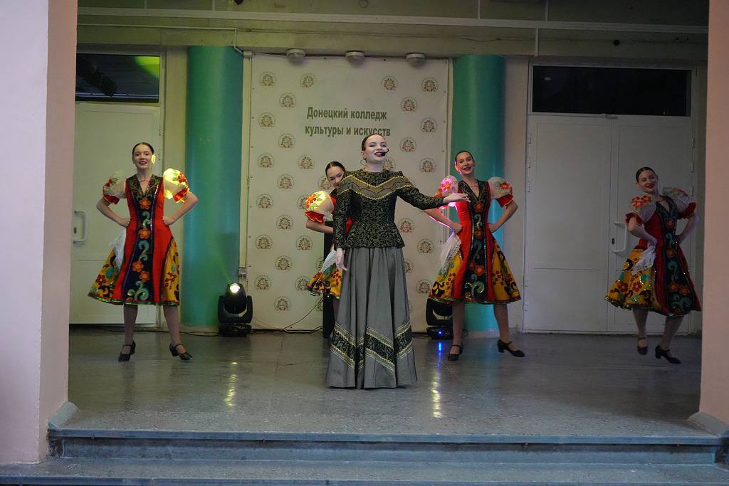 В Донецком колледже культуры дали старт проекту «Служение искусством»