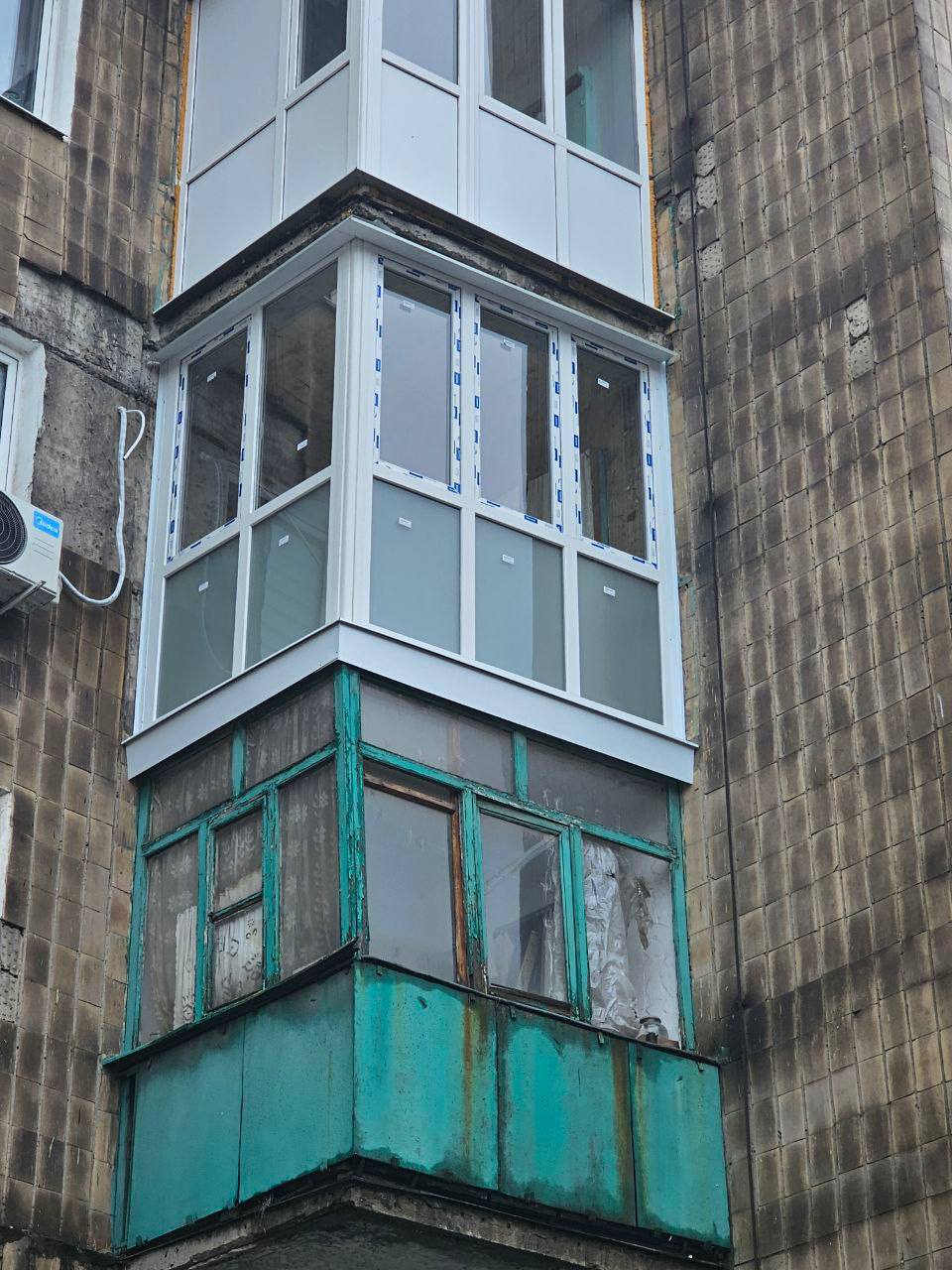 Пластиковые окна. Балконы и лоджии