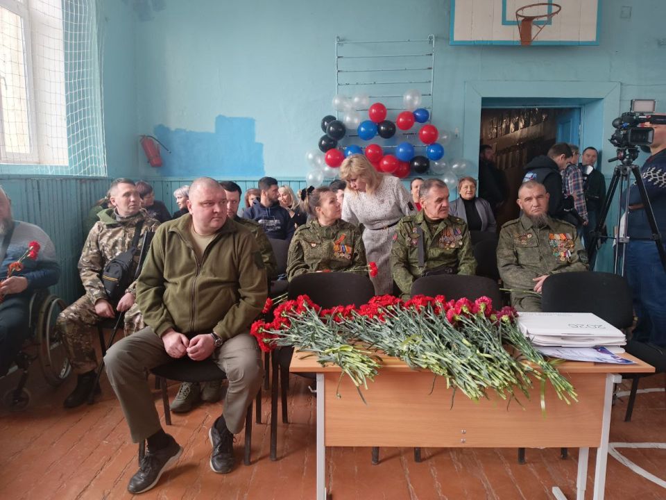 � ������ ������� ������ ����� � ��������� ������ ������ ������ ������ �������� ������ ������, ����������� �������� ����������� ���� ������ � 80 �.�. ������