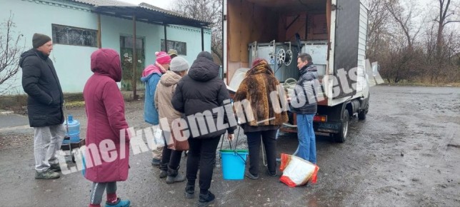 Алексей Кулемзин: Сегодня в Пролетарском районе была организована бесплатная раздача питьевой воды