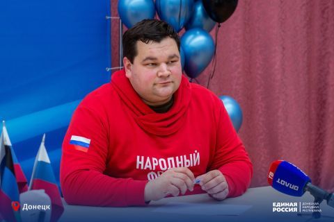 Сергей Самохин: Всем привет!. С утра назрел вопрос, а вы знаете, кто такой донецкий человек и как его сразу можно отличить в миллионом городе? Какие особенности у наших донецких людей, которых нет ни у кого больше? Об этом и...