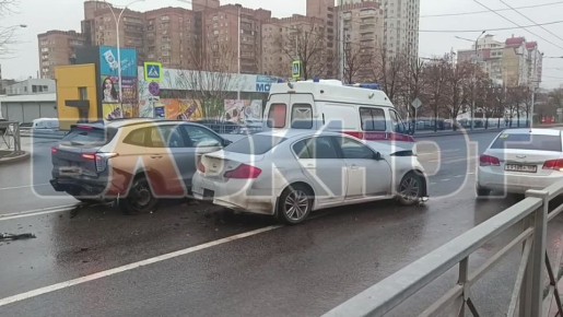 Влетели в скорую помощь на Ильича в Донецка