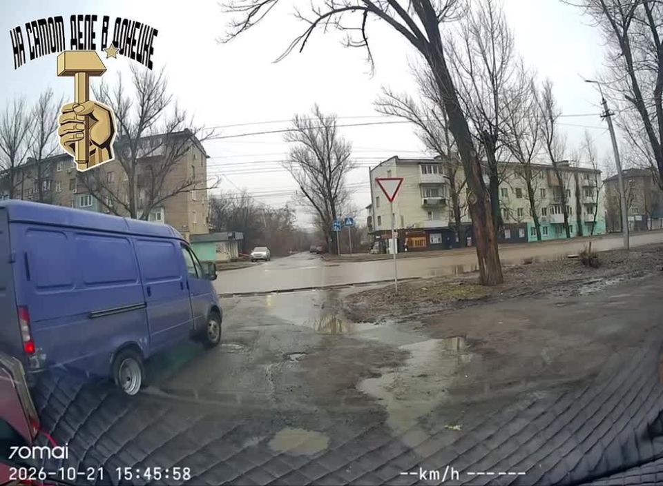 Видео с другого ракурса, где сбили женщину в Макеевке вчера…