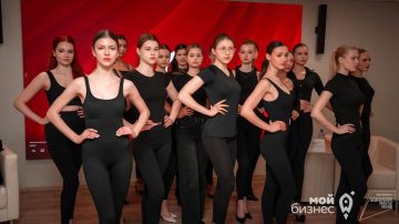 «Донецк может стать столицей моды»: В ДНР открыли школу для будущих звезд подиума