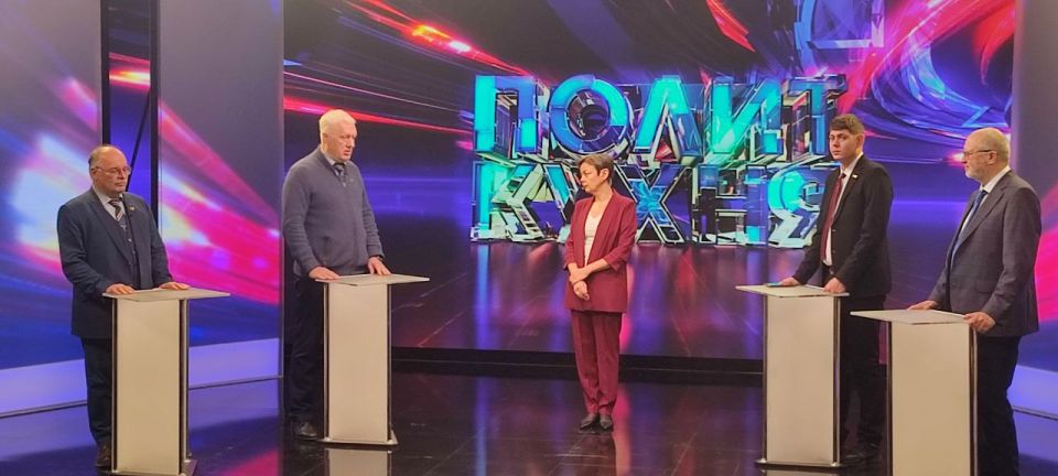 ������ ������: �������, 2 �����, � ��������� � ������� ����� ����������, ����������� � ������� ������������ "����������" �� 1 ��������������� ����������