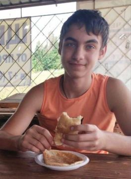 В Никитовском районе Горловки разыскивают 18-летнего Артема Краснопольского