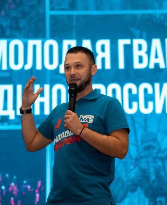 Сегодня свой день рождения отмечает депутат Народного Совета ДНР, руководитель Донецкого регионального отделения «Молодой Гвардии Единой России» Сергей Добровольский