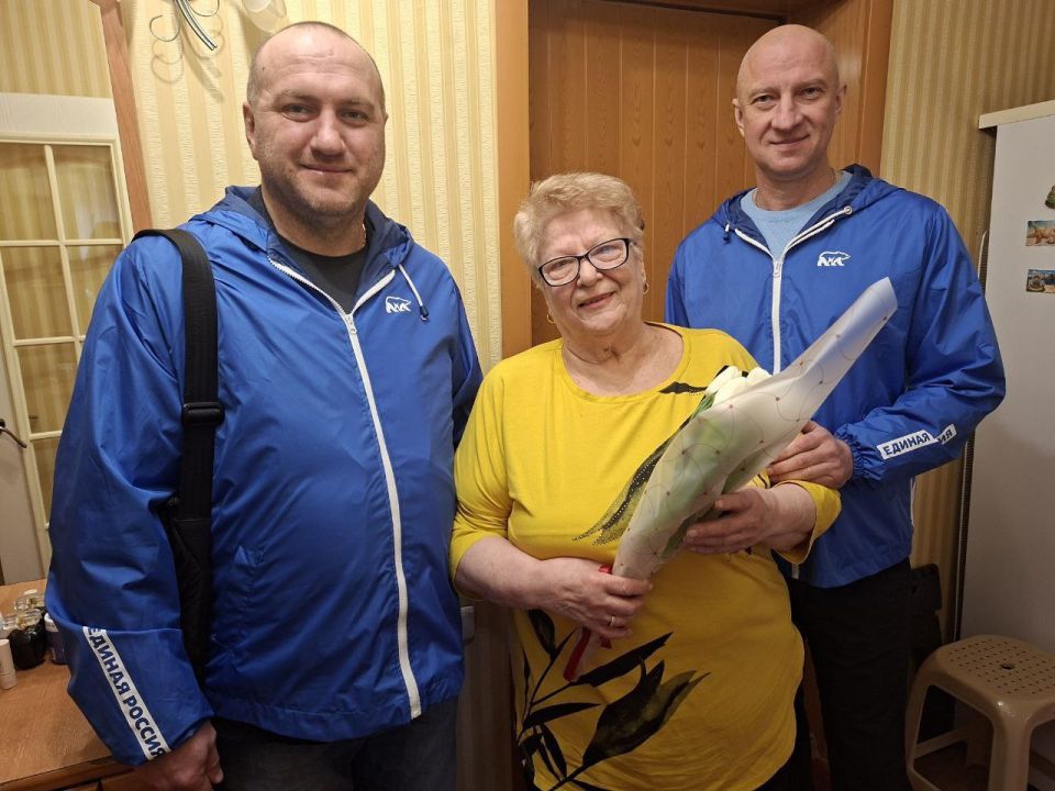 Валентин Левченко: В преддверии Международного женского дня активисты Всероссийской партии Единая Россия в лице представителей Управы Киевского внутригородского района и предприятия ФБУ «Донецкий центр стандартизации...