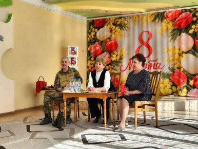 Елена Рязанцева: Провела встречу в детском саду № 395 совместно с депутатом Народного Совета ДНР Александром Мальковым и депутатом Донецкого городского совета Ириной Глыбовской с коллективом учреждения