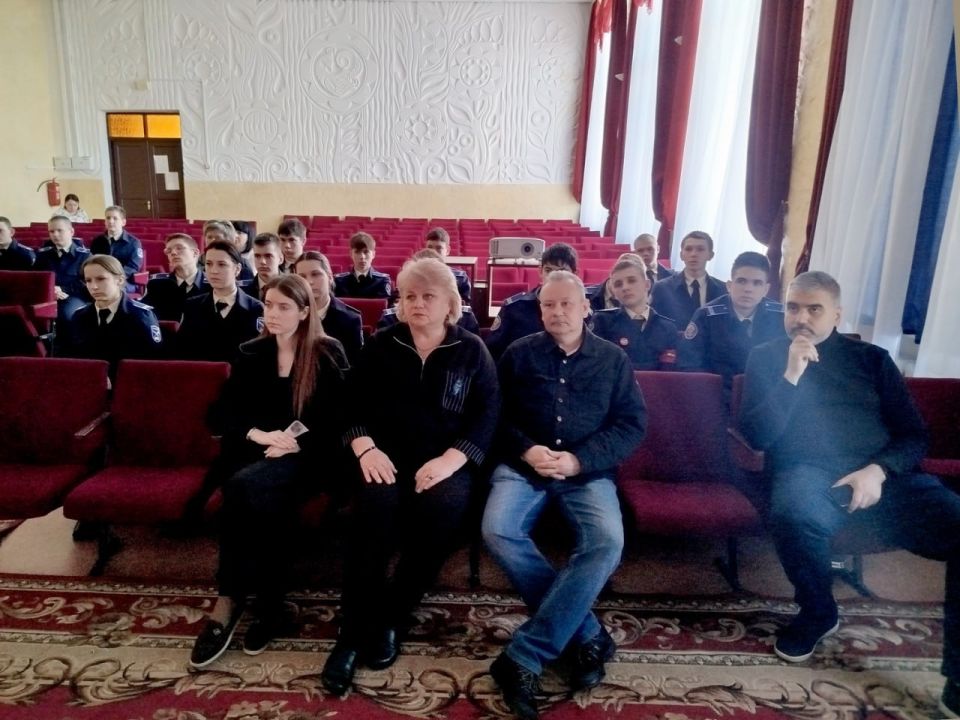 Больше, чем урок: в Кадетской школе прошла душевная беседа о самом важном