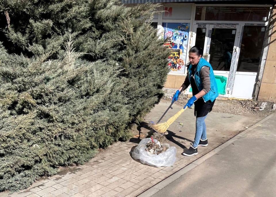 Иван Адамец: Представители торговой сферы Куйбышевского района приняли активное участие в традиционном санитарном дне «Чистый четверг»