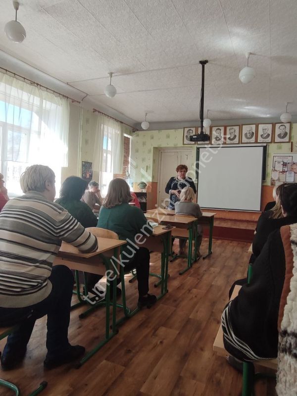 По поручению Главы ДНР Дениса Пушилина заместитель главы администрации г.о. Донецк провела встречу с коллективом государственного бюджетного общеобразовательного учреждения «Школа №2 имени Героя Советского Союза Ю. М....