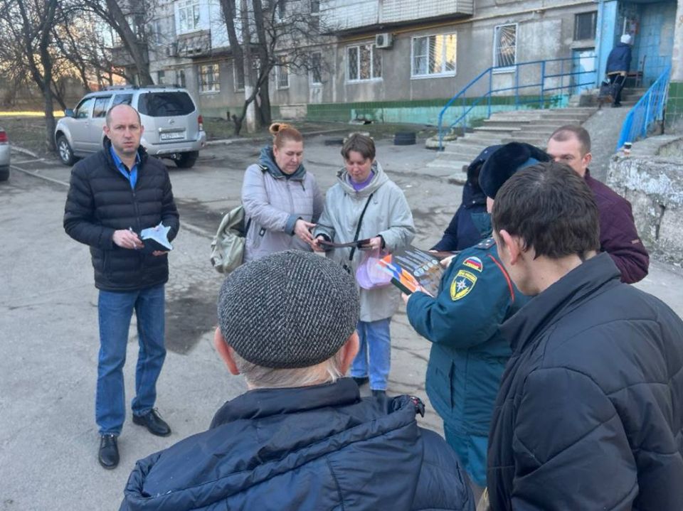 По поручению Главы ДНР Дениса Пушилина 13.03.2026 по адресу: г.Донецк,ул. Куйбышева, 43 состоялась встреча с жителями района, на которой присутствовали заместитель руководителя Управы Ленинского внутригородского района...