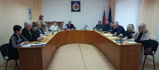 Сегодня, 18 марта 2026 года, руководитель Управы Алексей Дмитрюк совместно с руководителем аппарата Администрации городского округа Донецк Анной Лаврушко, депутатом Народного Совета фракции Единая Россия Александром...