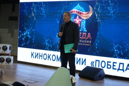 В Доме молодежи «30/09» состоялась пресс-конференция и показ фильма для детей «Волшебный будильник Деда Мороза»