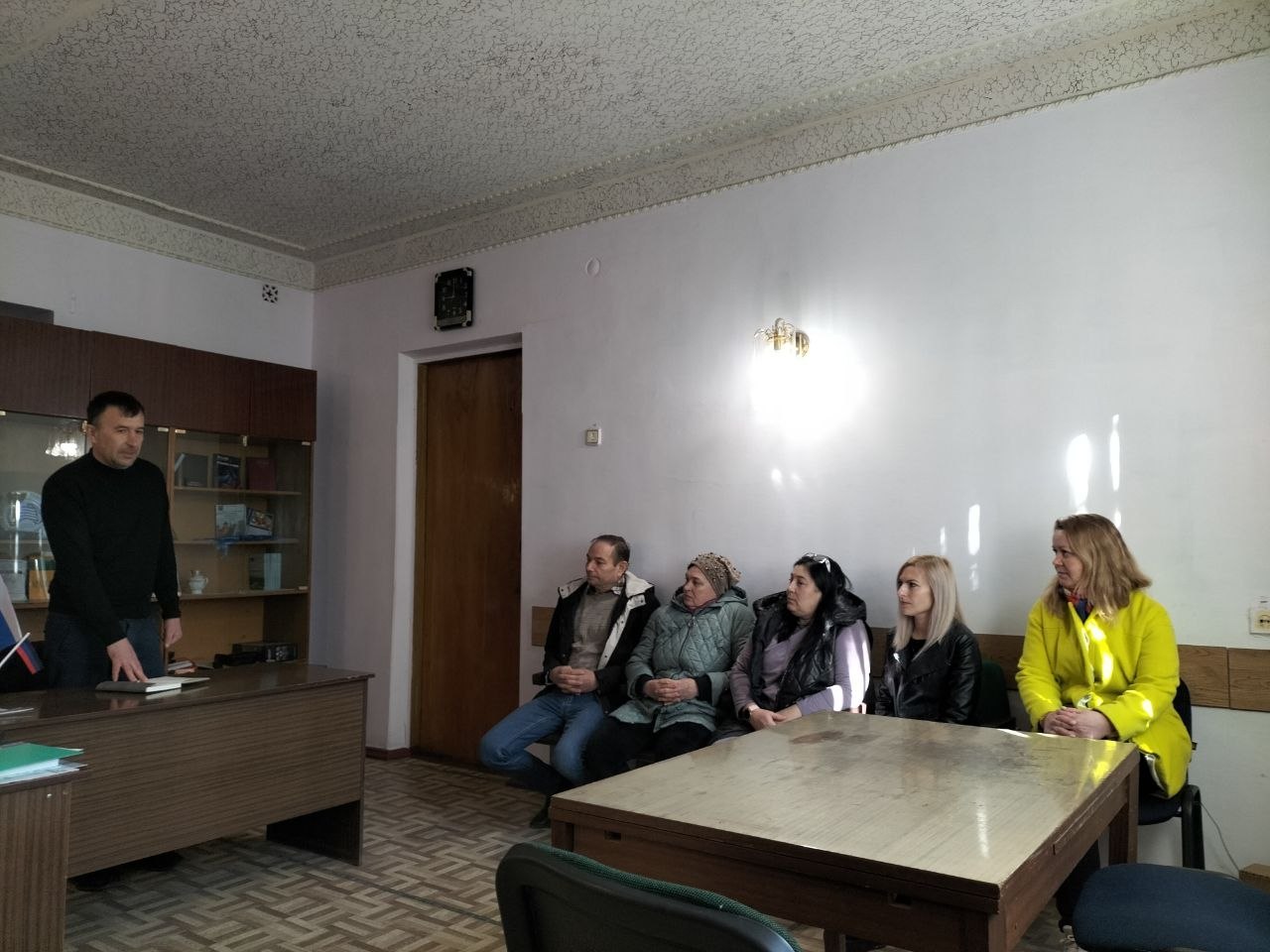 Депутат Старобешевского муниципального совета от партии «ЕДИНАЯ РОССИЯ» Сергей Канарь провел встречу с жителями села Стыла