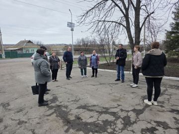 Депутат Старобешевского муниципального совета Донецкой Народной Республики от партии «ЕДИНАЯ РОССИЯ» Татьяна Давыдова провела встречу с населением села Осыково