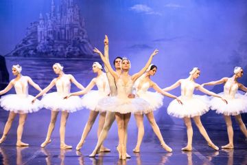 Худрук Донбасс Оперы Вадим Писарев заявил, что Запад боится русского балета, избегая приглашать российских артистов из-за их высокого уровня и признания