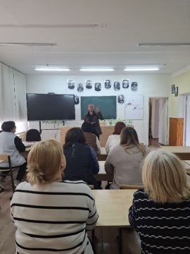 27 марта 2026 года, в рамках проекта «Управдом», активист района Валентин Марков провел встречу с трудовым коллективом ГБОУ «Гимназия 92 г. Донецка» по адресу: ул. Пинтера, 20