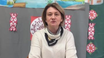 Театр оживает в лицее. Советник директора по воспитанию Светлана Крицкая из Лицея № 12 города Донецка провела мероприятия, посвящённые Дню театра