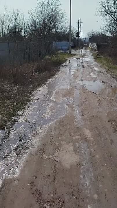 Питьевая вода топит дачный посёлок у Григорьевского кладбища в Макеевке