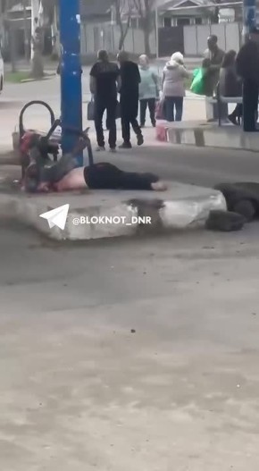 Жуткие кадры последствий наезда большегруза на людей на автостанции «Буденновская» в Донецке