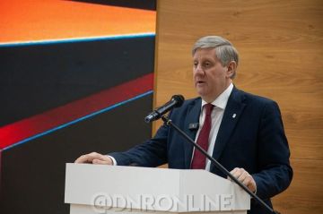 В Донецке обсудили поддержку ветеранов специальной военной операции, их адаптацию к мирной жизни и помощь в ведении бизнеса, сообщает СИ "ДНР Онлайн"