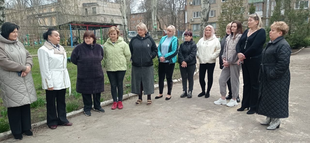 Михаил Меренков: Первый заместитель руководителя Управы Буденновского внутригородского района Администрации городского округа Донецк Елена Булавицкая совместно с депутатом Донецкого городского Совета Донецкой Народной...