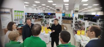 Михаил Меренков: Заместитель руководителя Управы Буденновского внутригородского района Администрации городского округа Донецк Геннадий Хоменок совместно с депутатом Донецкого городского совета Владимиром Кириченко провел...