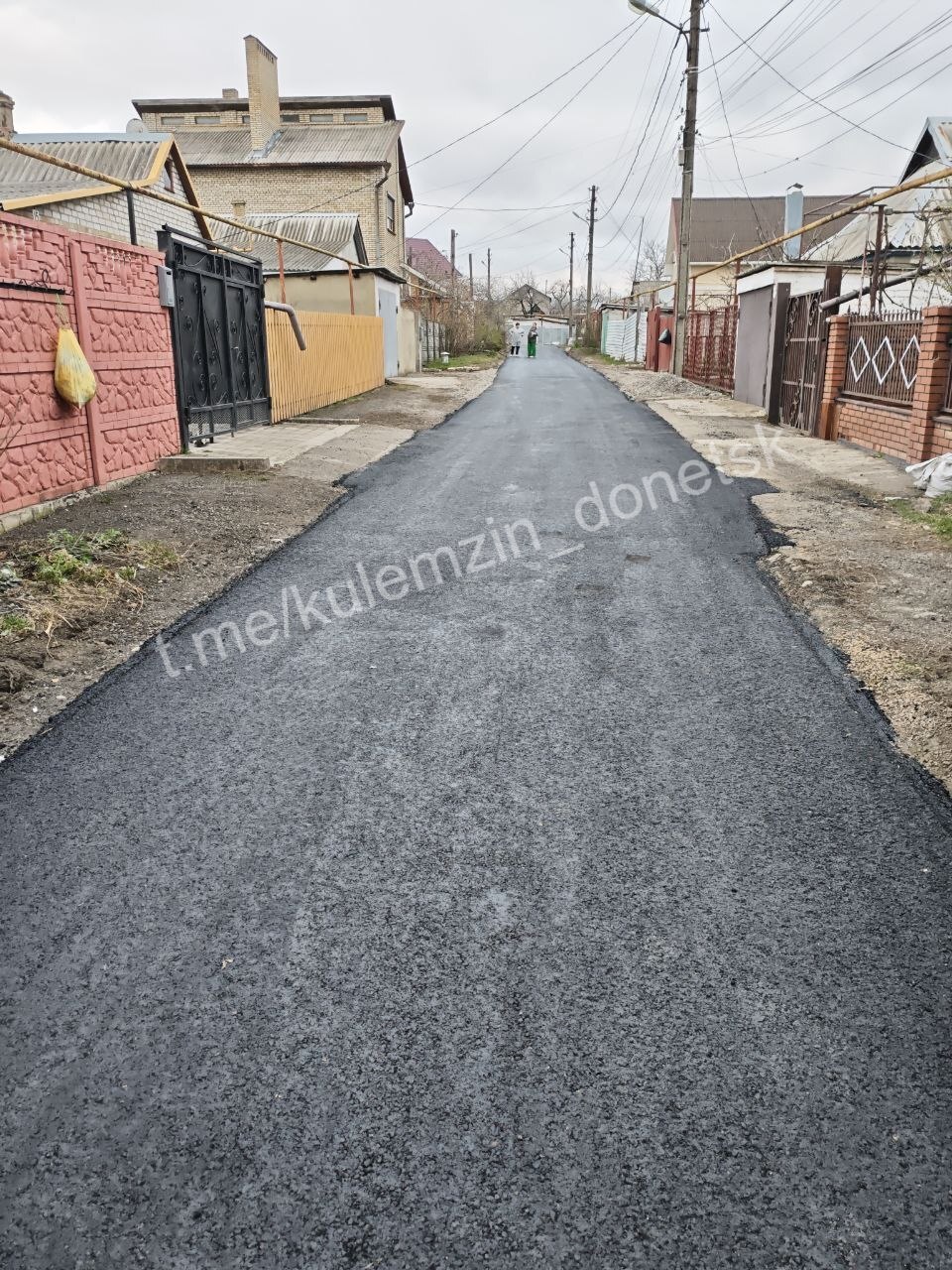 Глава Республики Денис Пушилин поставил задачу отремонтировать подъездные пути к объектам инфраструктуры для участников СВО, имеющих инвалидность