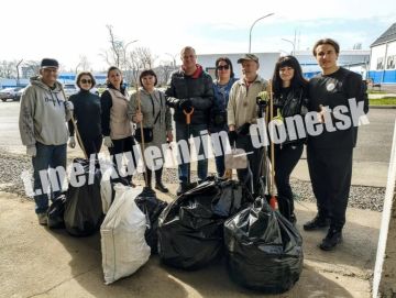 Алексей Кулемзин: Сотрудники управления по физической культуре и спорту, а также спортивных учреждений присоединились к субботнику!