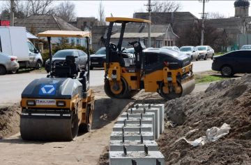 Выездная комиссия оценила ход дорожных работ в Новоазовске