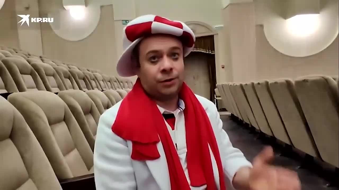 Стали настоящими звездами: Дмитрий Куклачев представил в Донецке шоу с участием кошек, эвакуированных из зоны боев