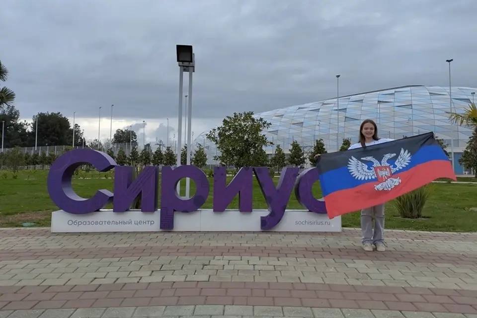 Юная звезда науки: Ученица Донецкой школы Ульяна Чековых выиграла спецгрант Всероссийской олимпиады по химии